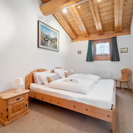 招待所 St Moritz Madulain