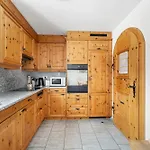 بيت ضيافة St Moritz
